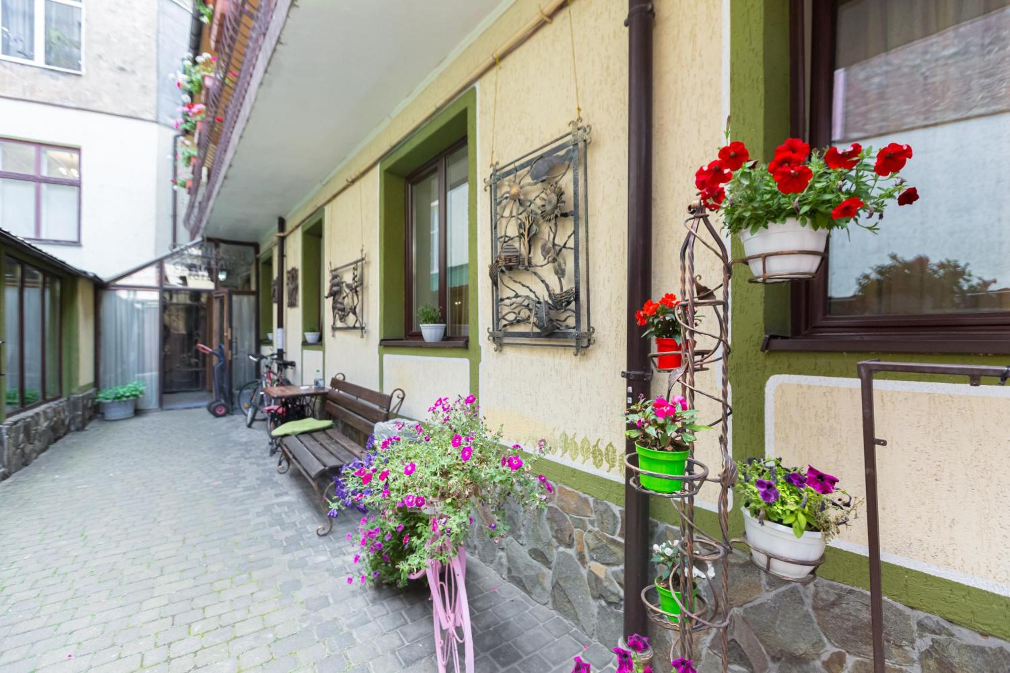 Staryi Krakiv Hotel Liov Exterior foto