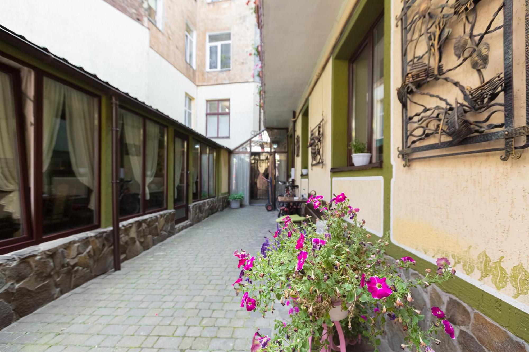 Staryi Krakiv Hotel Liov Exterior foto